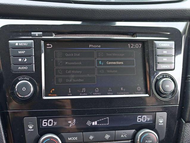Photo of 2018 Caspian Blue Nissan Rogue