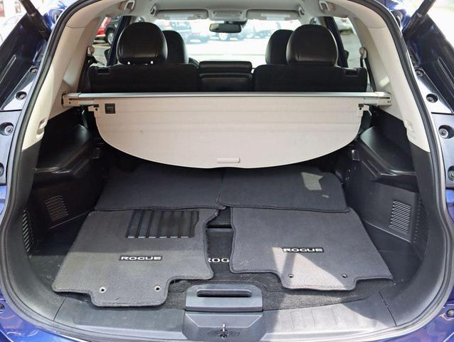 Photo of 2018 Caspian Blue Nissan Rogue