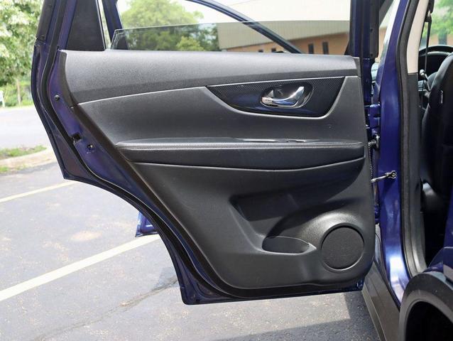Photo of 2018 Caspian Blue Nissan Rogue