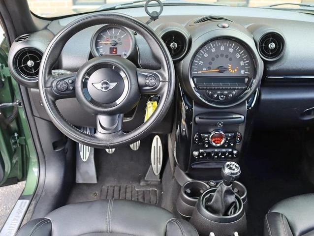 Photo of 2015 Jungle Green Metallic MINI Countryman