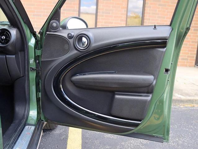 Photo of 2015 Jungle Green Metallic MINI Countryman