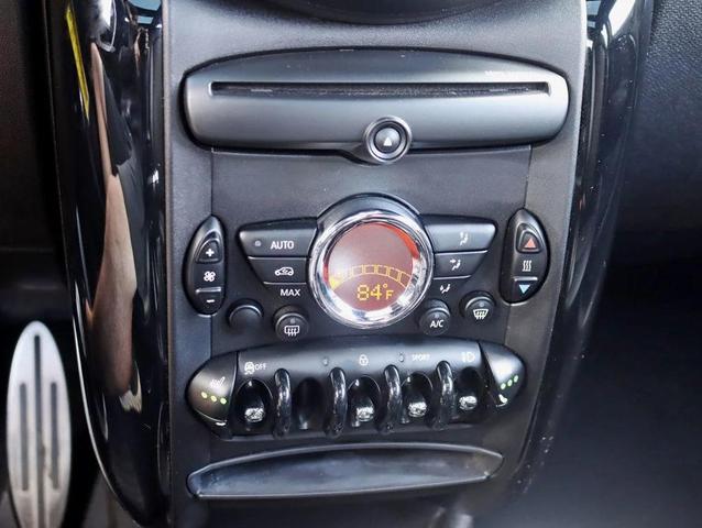 Photo of 2015 Jungle Green Metallic MINI Countryman