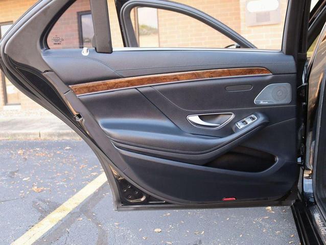 Photo of 2014 Black Mercedes-Benz S-Class