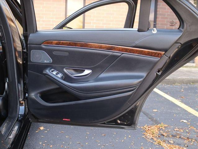 Photo of 2014 Black Mercedes-Benz S-Class