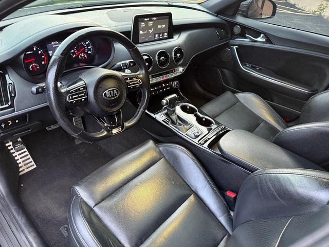 Photo of 2020 Aurora Black Kia Stinger