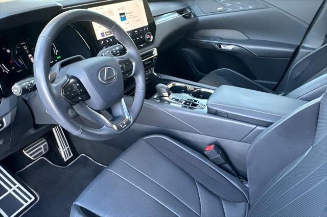 Photo of 2024 Iridium Lexus RX 500h