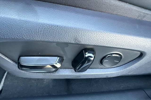 Photo of 2024 Iridium Lexus RX 500h