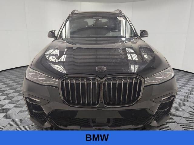 Photo of 2022 Black Sapphire Metallic BMW X7