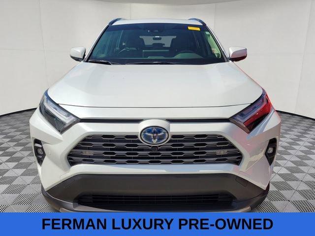 Photo of 2024 White Toyota RAV4
