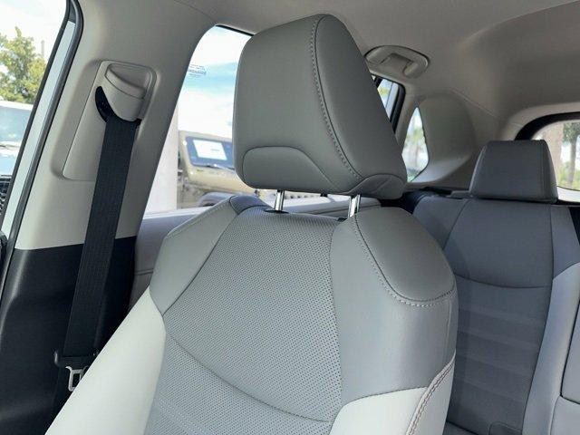 Photo of 2024 White Toyota RAV4