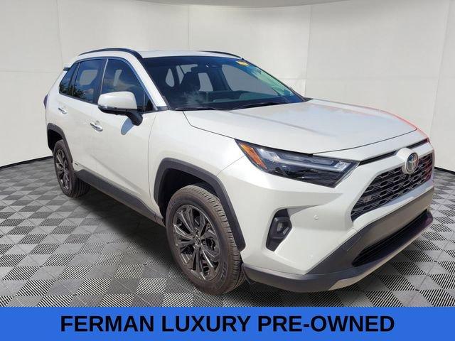 Photo of 2024 White Toyota RAV4