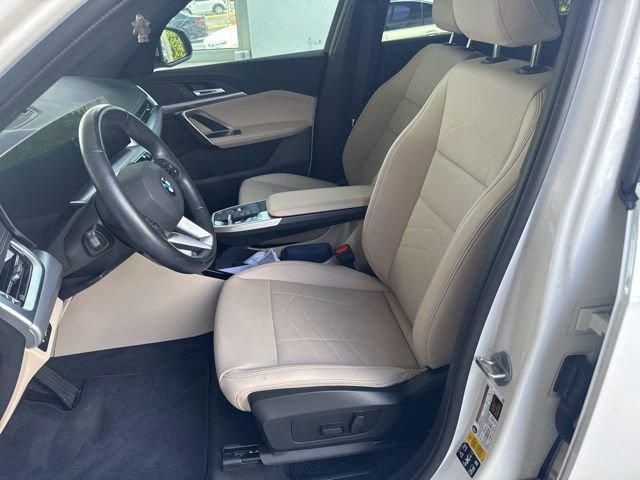 Photo of 2023 Alpine White BMW X1