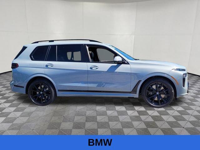 Photo of 2025 Brooklyn Grey Metallic BMW X7