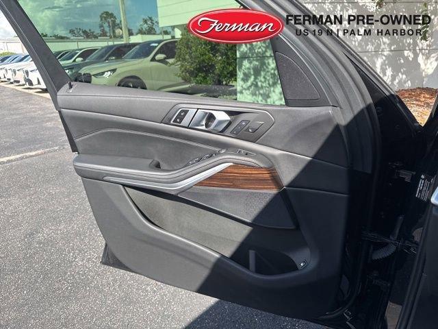 Photo of 2023 Black Sapphire Metallic BMW X5