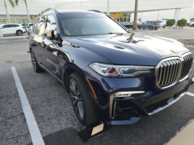 2022 BMW X7