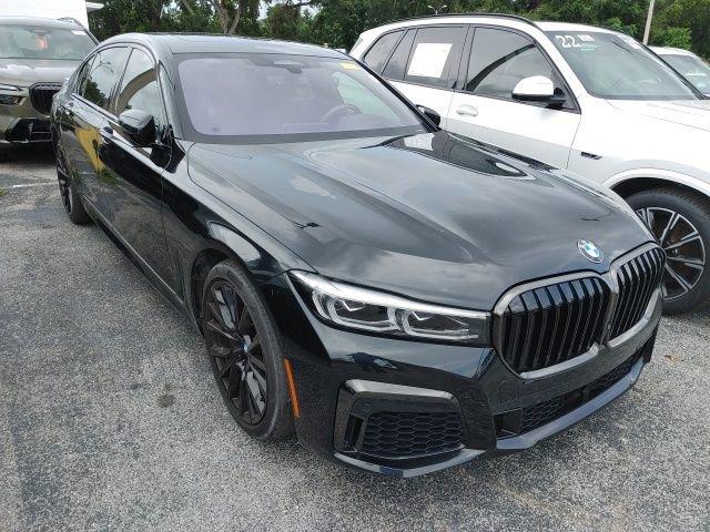 2022 BMW 740