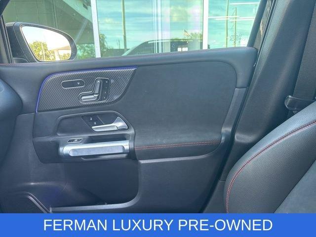 Photo of 2024 Black Mercedes-Benz GLB 250