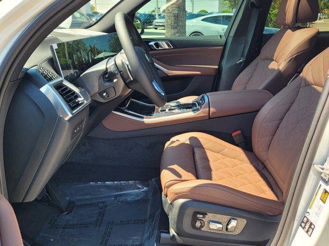 Photo of 2026 Alpine White BMW X5