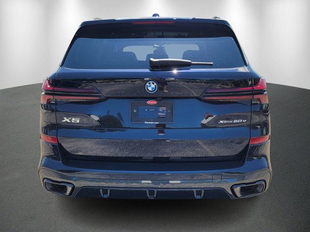 Photo of 2026 Carbon Black Metallic BMW X5