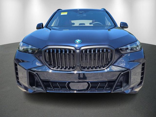 Photo of 2026 Carbon Black Metallic BMW X5
