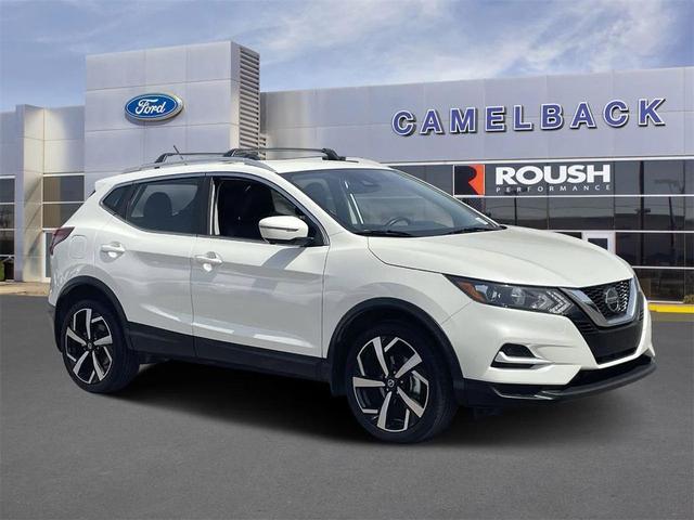 Photo of 2022 Pearl White Tricoat Nissan Rogue Sport