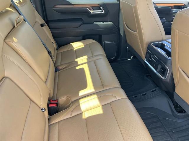 Photo of 2023 Onyx Black GMC Sierra 1500