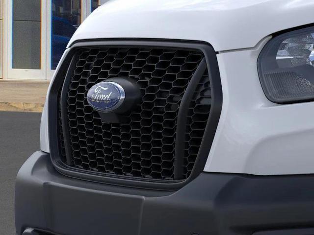 Photo of 2025 Oxford White Ford Transit-250