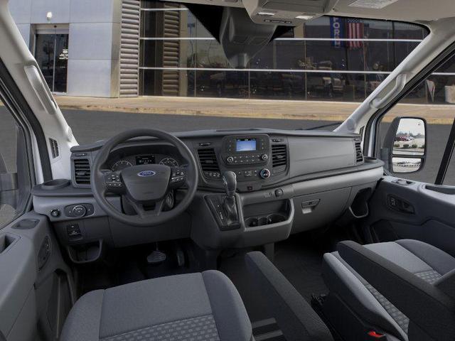 Photo of 2025 Oxford White Ford Transit-250