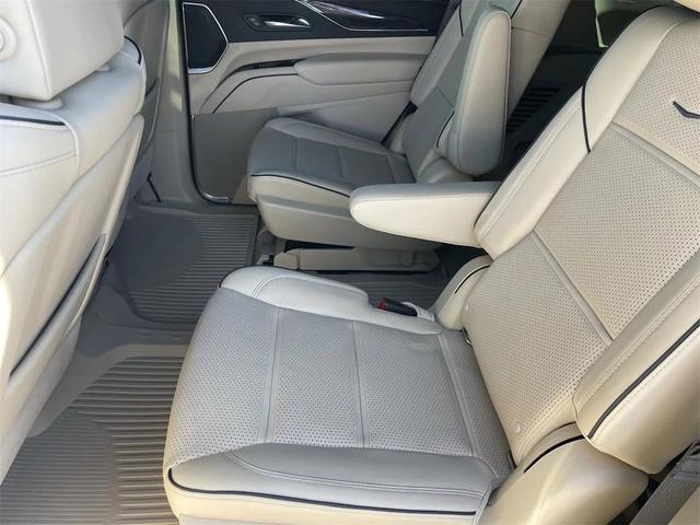 Photo of 2022 Crystal White Tricoat Cadillac Escalade