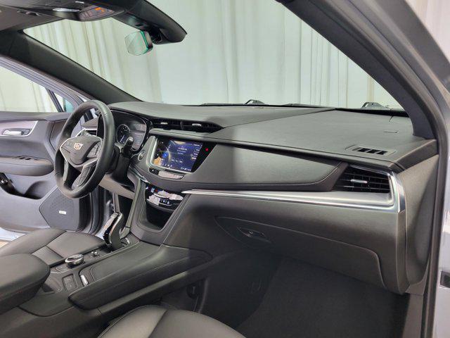 Photo of 2025 Argent Silver Metallic Cadillac XT5