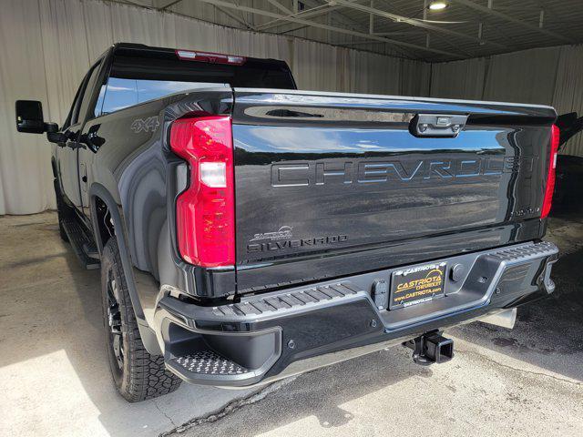 Photo of 2025 Black Chevrolet Silverado 2500