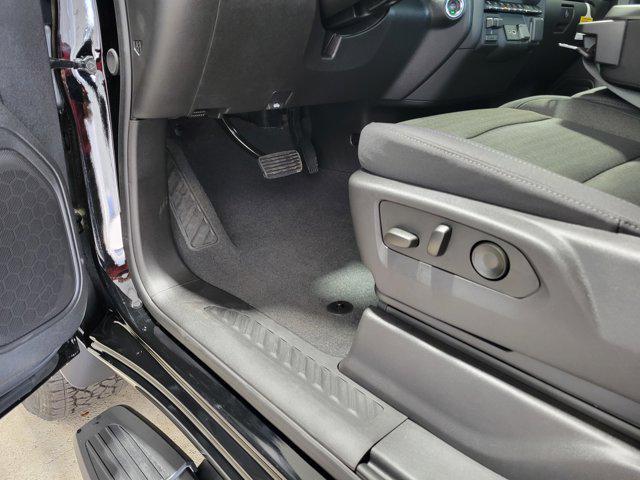 Photo of 2025 Black Chevrolet Silverado 2500