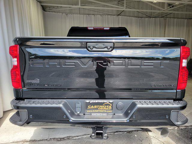 Photo of 2025 Black Chevrolet Silverado 2500