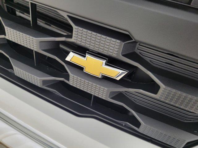 Photo of 2025 Summit White Chevrolet Silverado 1500