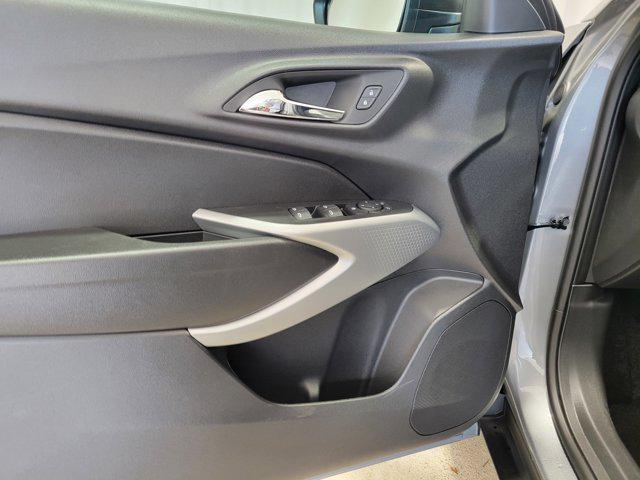 Photo of 2025 Sterling Gray Metallic Chevrolet Trax
