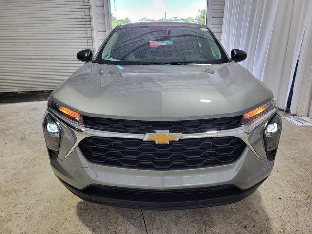Photo of 2025 Sterling Gray Metallic Chevrolet Trax