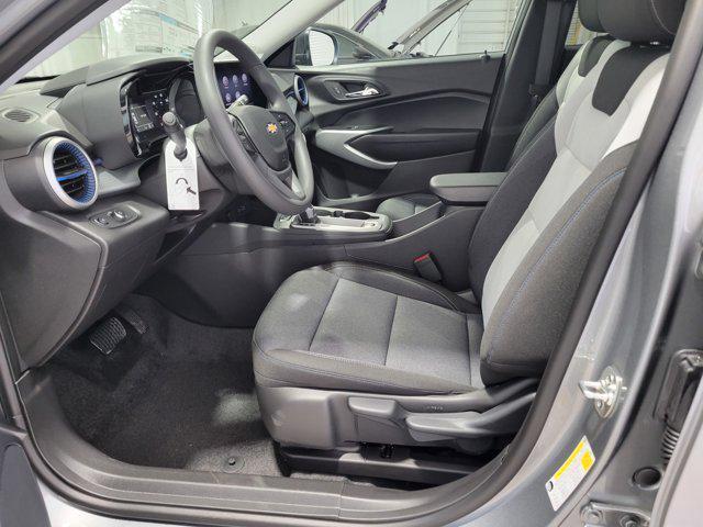 Photo of 2025 Sterling Gray Metallic Chevrolet Trax