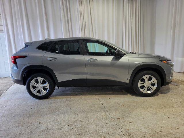 Photo of 2025 Sterling Gray Metallic Chevrolet Trax