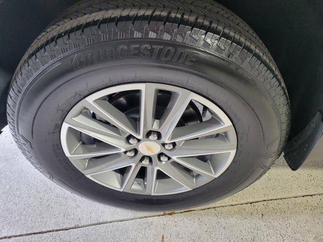 Photo of 2023 Black Cherry Metallic Chevrolet Traverse