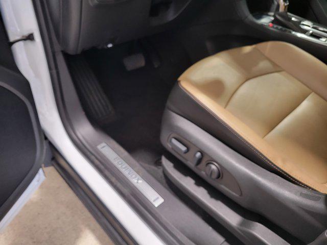 Photo of 2022 Summit White Chevrolet Equinox