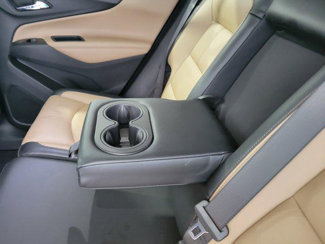 Photo of 2022 Summit White Chevrolet Equinox