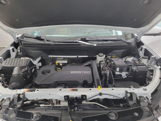 Photo of 2022 Summit White Chevrolet Equinox