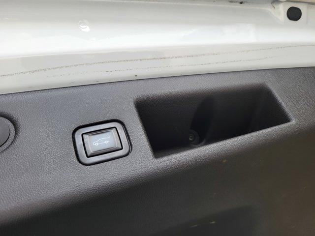 Photo of 2022 Summit White Chevrolet Equinox