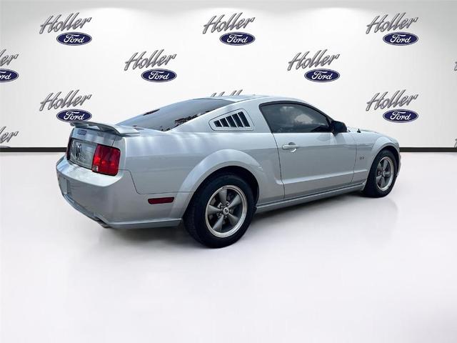 Photo of 2006 Satin Silver Metallic Ford Mustang