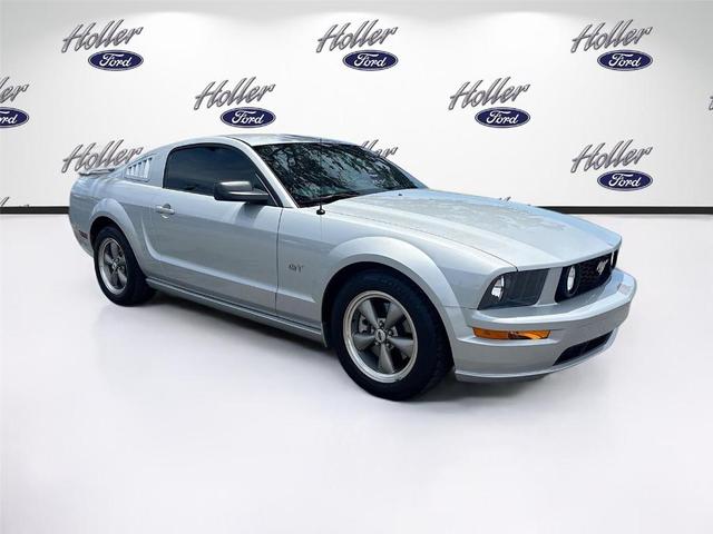 Photo of 2006 Satin Silver Metallic Ford Mustang
