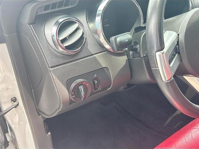 Photo of 2006 Satin Silver Metallic Ford Mustang