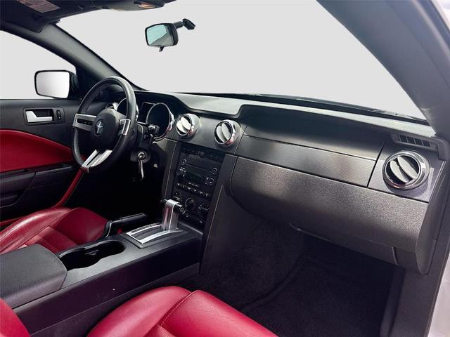 Photo of 2006 Satin Silver Metallic Ford Mustang