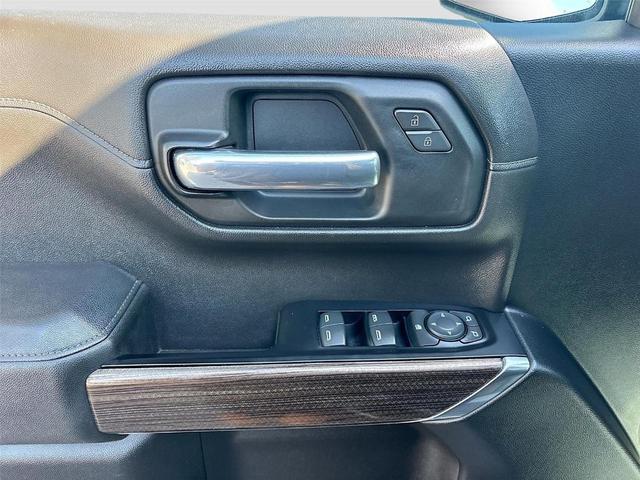 Photo of 2019 Black Chevrolet Silverado 1500