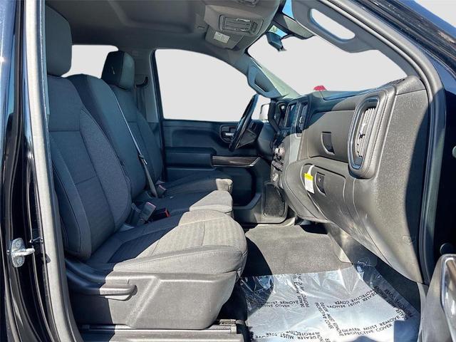Photo of 2019 Black Chevrolet Silverado 1500