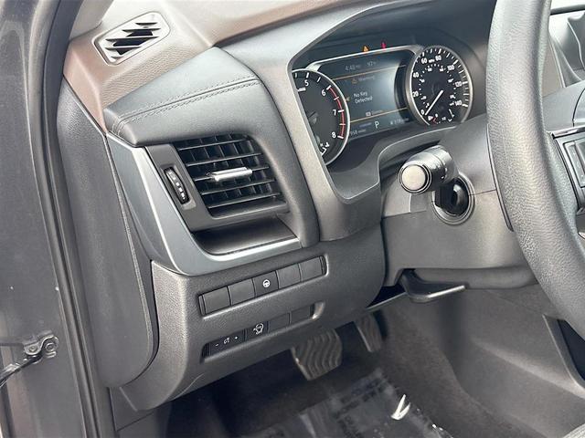 Photo of 2023 Gun Metallic Nissan Rogue